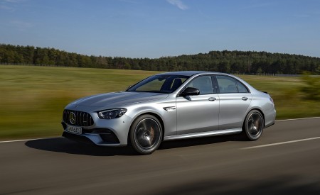 2021 Mercedes-AMG E 63 S 4MATIC+ (Color: High-Tech Silver Metallic) Front Three-Quarter Wallpapers 450x275 (2)