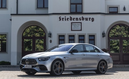 2021 Mercedes-AMG E 63 S 4MATIC+ (Color: High-Tech Silver Metallic) Front Three-Quarter Wallpapers 450x275 (21)