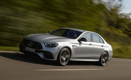 2021 Mercedes-AMG E 63 S 4MATIC+ (Color: High-Tech Silver Metallic) Front Three-Quarter Wallpapers 450x275 (6)