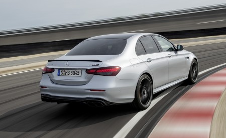2021 Mercedes-AMG E 63 S (Color: Hightech Silver Metallic) Rear Three-Quarter Wallpapers 450x275 (78)