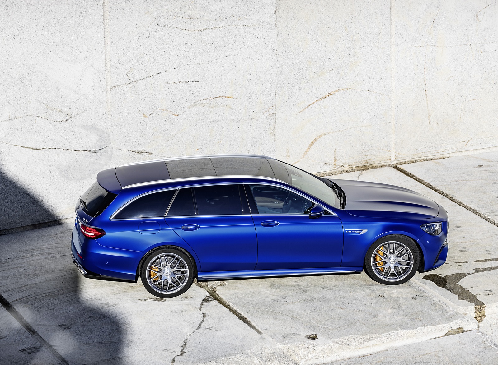 2021 Mercedes-AMG E 63 S Estate (Color: Brilliant Blue Magno) Side Wallpapers #85 of 95