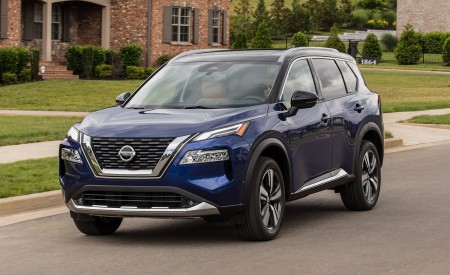 2021 Nissan Rogue Front Three-Quarter Wallpapers 450x275 (7)