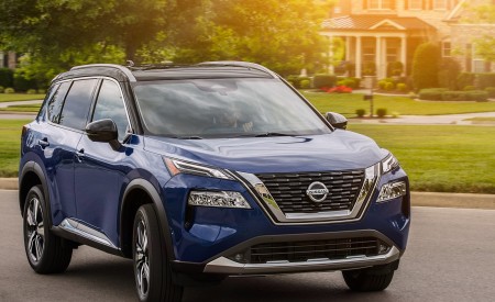 2021 Nissan Rogue Front Three-Quarter Wallpapers 450x275 (2)