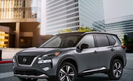 2021 Nissan Rogue Platinum AWD Front Three-Quarter Wallpapers 450x275 (49)