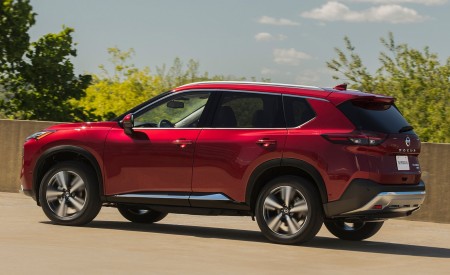 2021 Nissan Rogue Platinum AWD Side Wallpapers 450x275 (33)