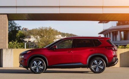 2021 Nissan Rogue Platinum AWD Side Wallpapers 450x275 (34)