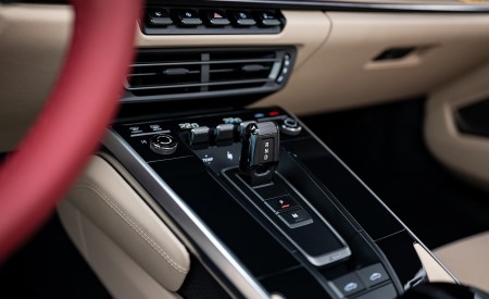 2021 Porsche 911 Targa 4S Heritage Design Edition (Color: Cherry Metallic) Central Console Wallpapers 450x275 (59)