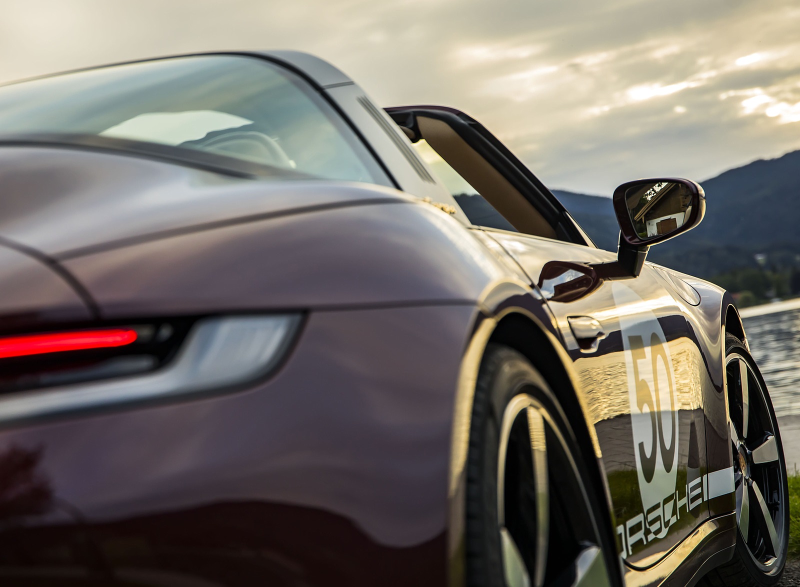 2021 Porsche 911 Targa 4S Heritage Design Edition (Color: Cherry Metallic) Detail Wallpapers #45 of 82