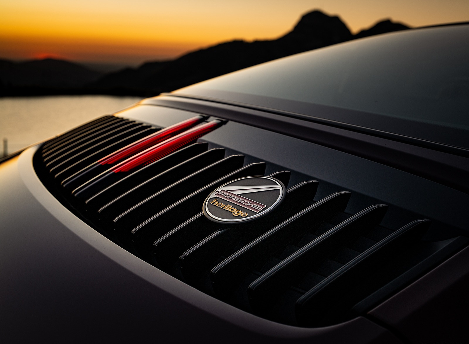 2021 Porsche 911 Targa 4S Heritage Design Edition (Color: Cherry Metallic) Detail Wallpapers #47 of 82