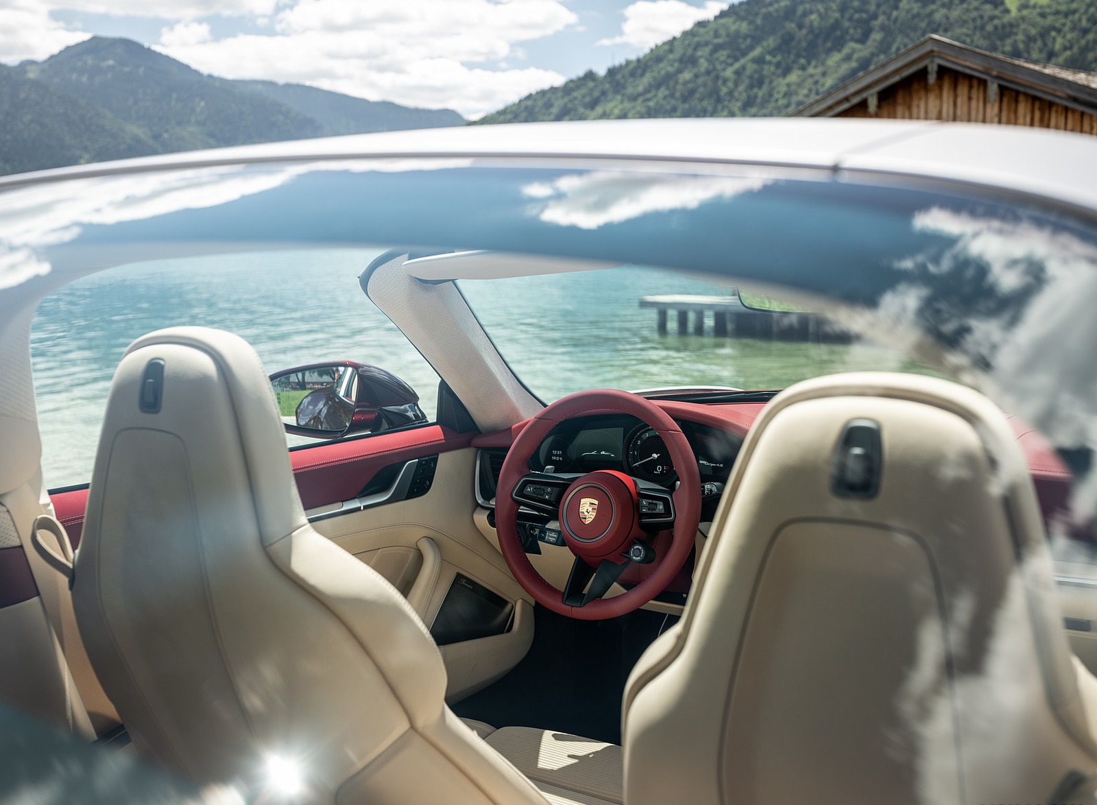 2021 Porsche 911 Targa 4S Heritage Design Edition (Color: Cherry Metallic) Detail Wallpapers #60 of 82