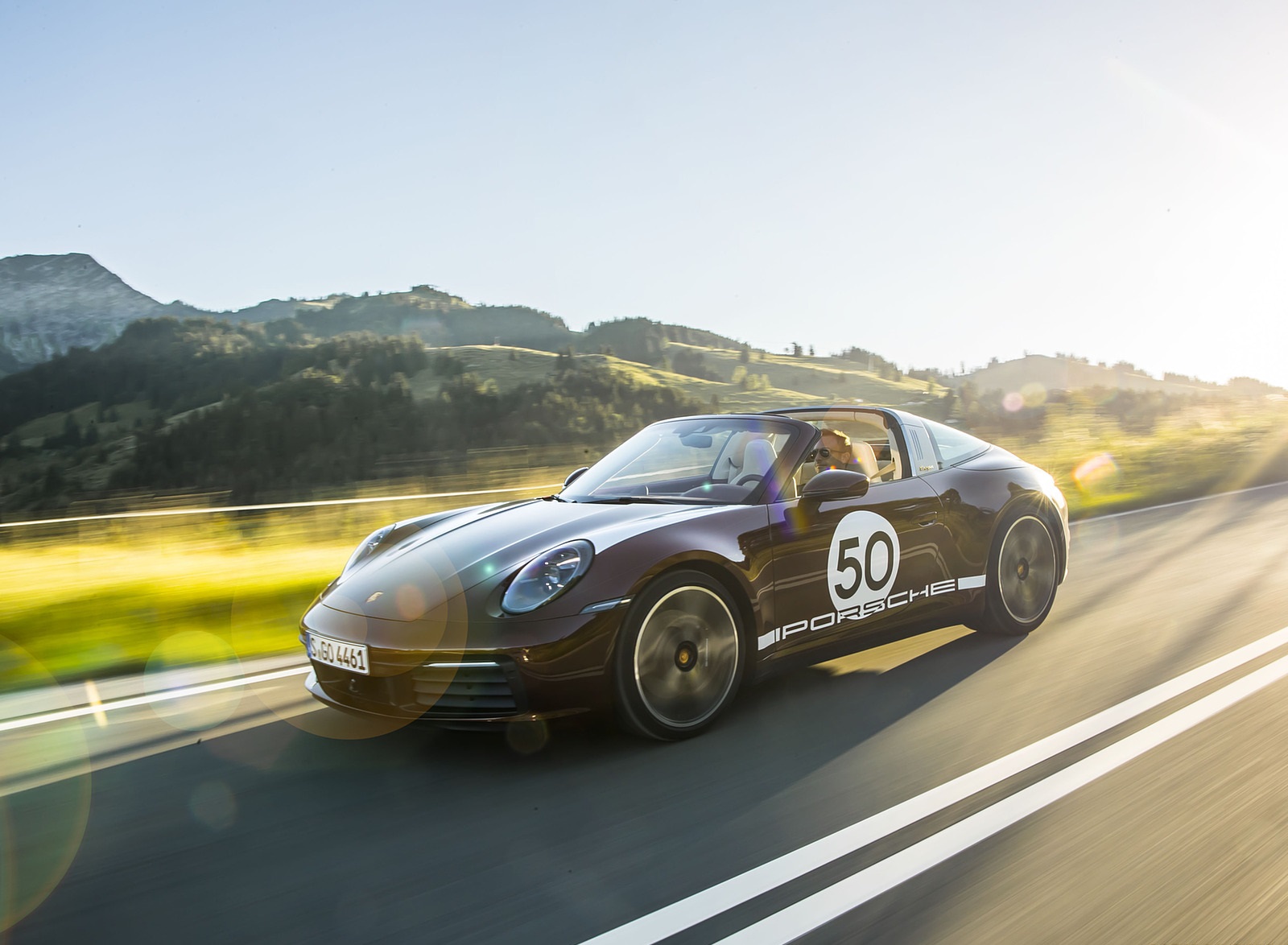 2021 Porsche 911 Targa 4S Heritage Design Edition (Color: Cherry Metallic) Front Three-Quarter Wallpapers (6)