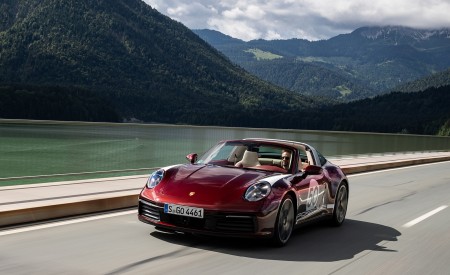 2021 Porsche 911 Targa 4S Heritage Design Edition (Color: Cherry Metallic) Front Wallpapers 450x275 (3)
