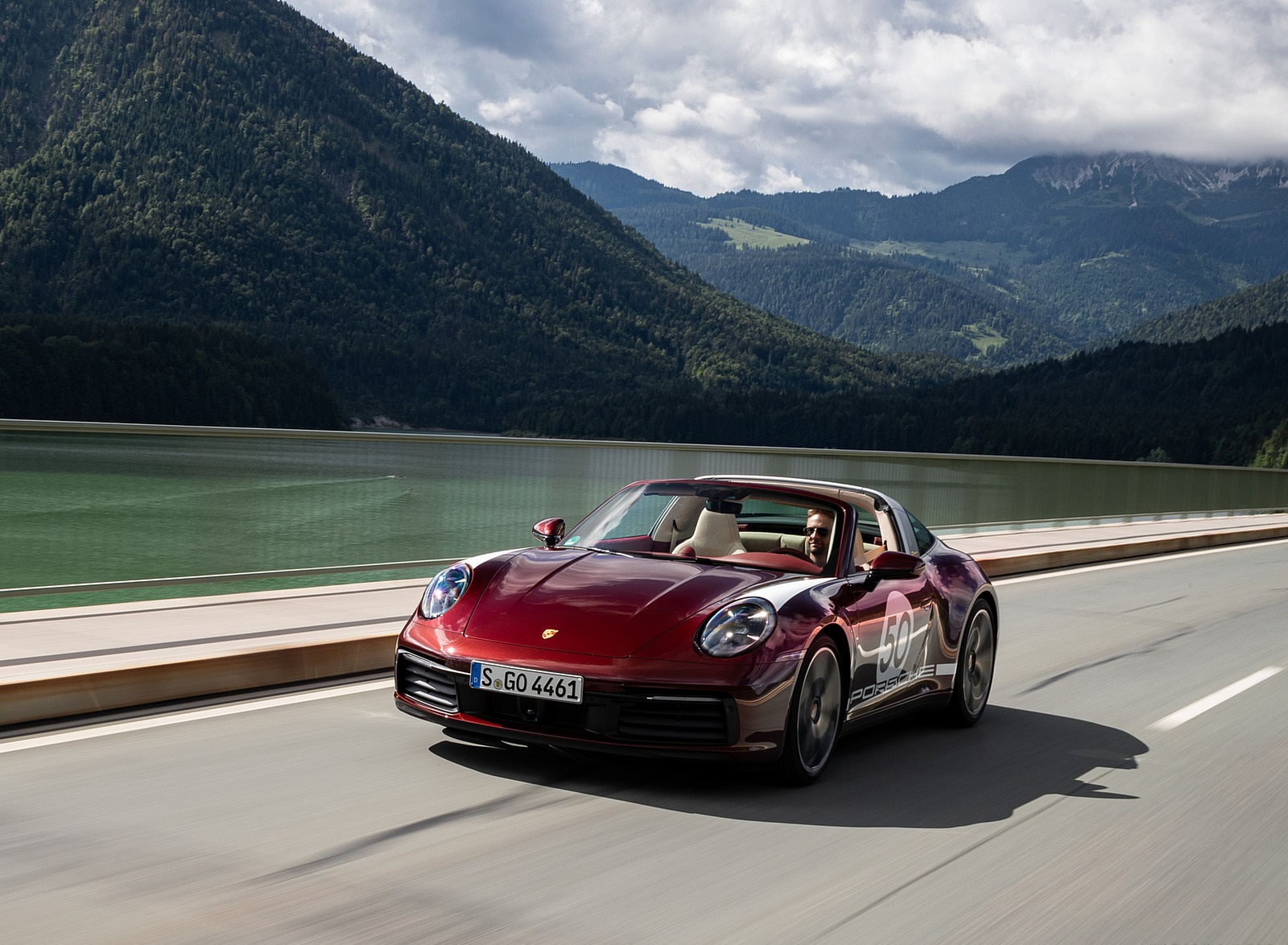 2021 Porsche 911 Targa 4S Heritage Design Edition (Color: Cherry Metallic) Front Wallpapers (3)