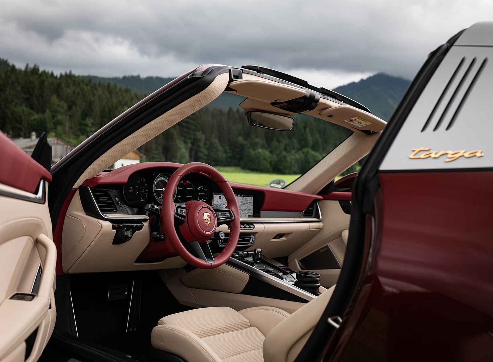 2021 Porsche 911 Targa 4S Heritage Design Edition (Color: Cherry Metallic) Interior Wallpapers #63 of 82