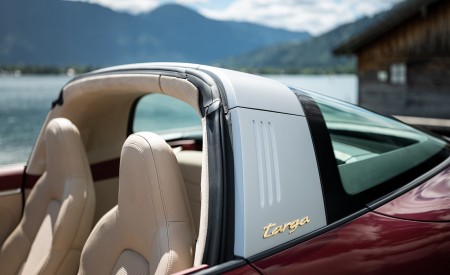 2021 Porsche 911 Targa 4S Heritage Design Edition (Color: Cherry Metallic) Interior Wallpapers 450x275 (64)