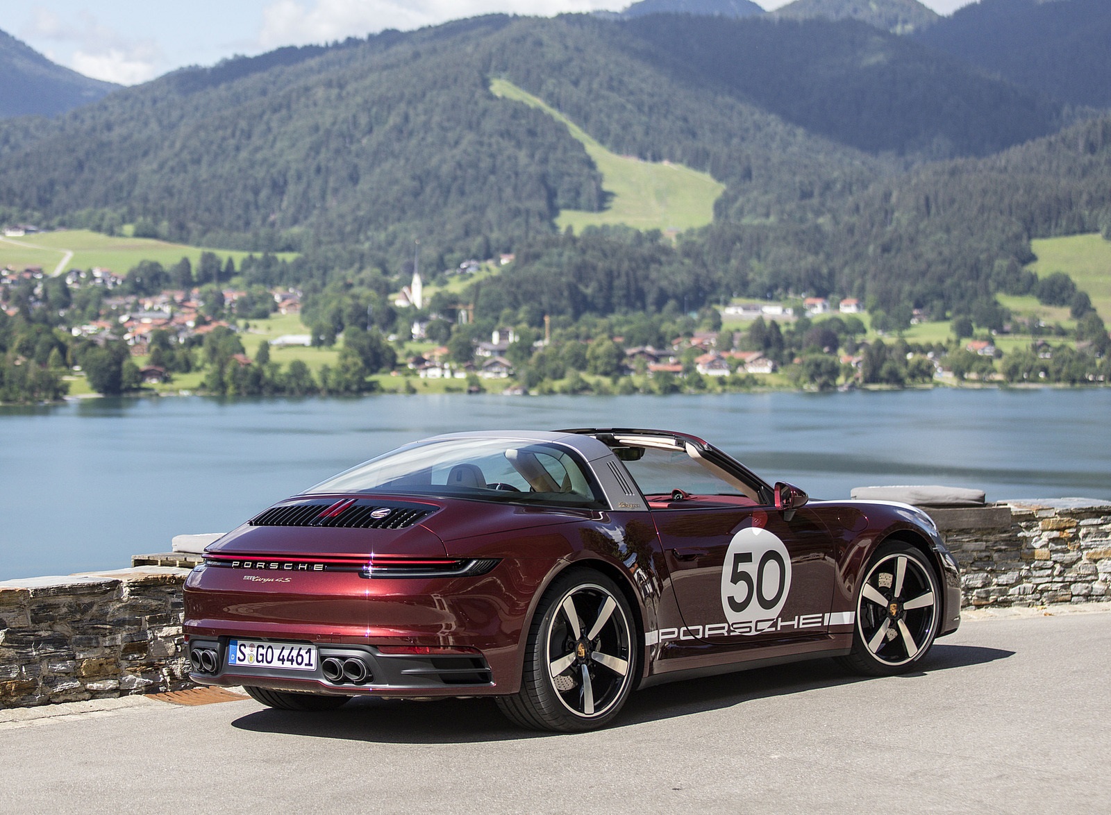 2021 Porsche 911 Targa 4S Heritage Design Edition (Color: Cherry Metallic) Rear Three-Quarter Wallpapers #21 of 82