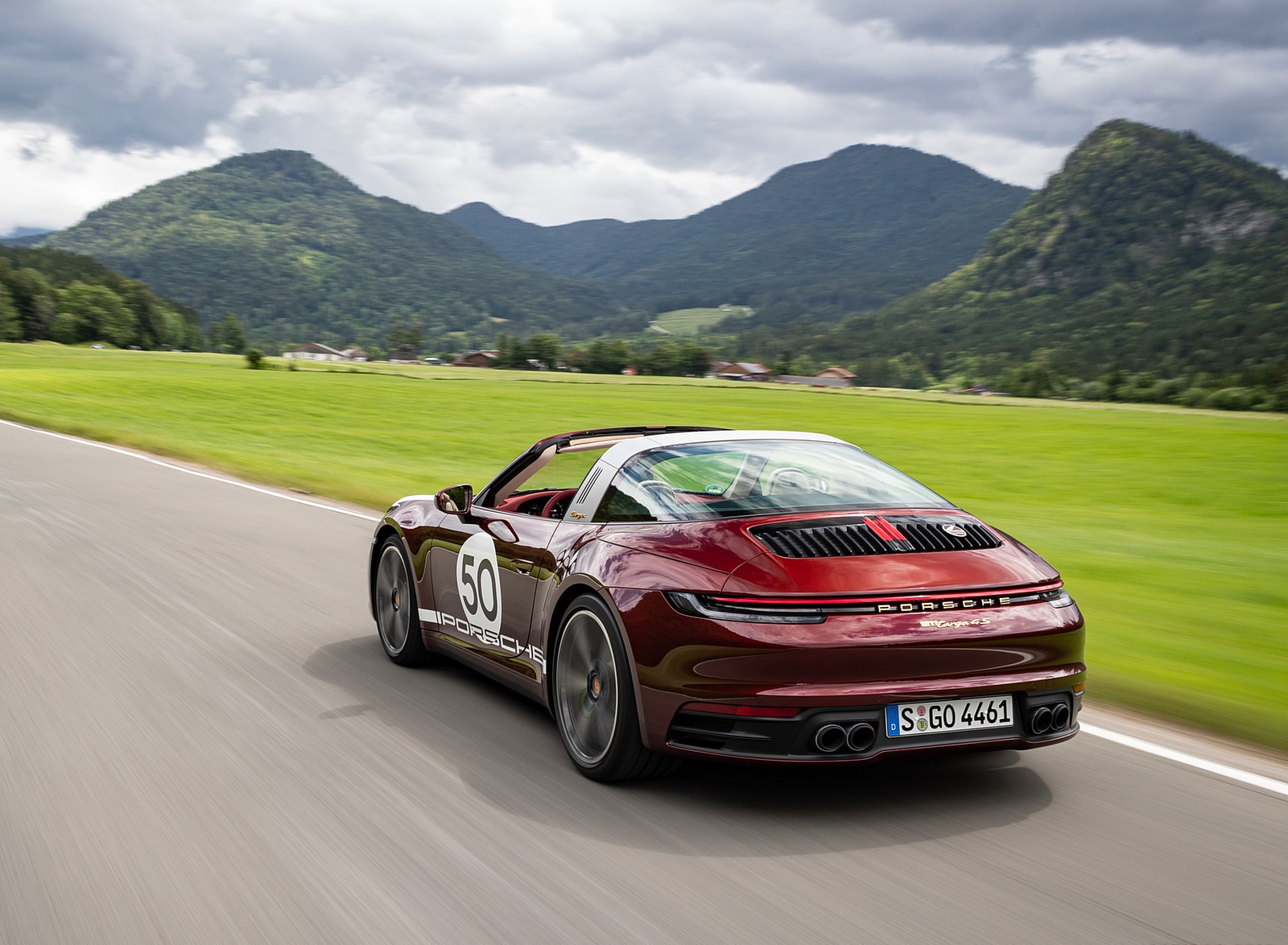 2021 Porsche 911 Targa 4S Heritage Design Edition (Color: Cherry Metallic) Rear Three-Quarter Wallpapers (4)