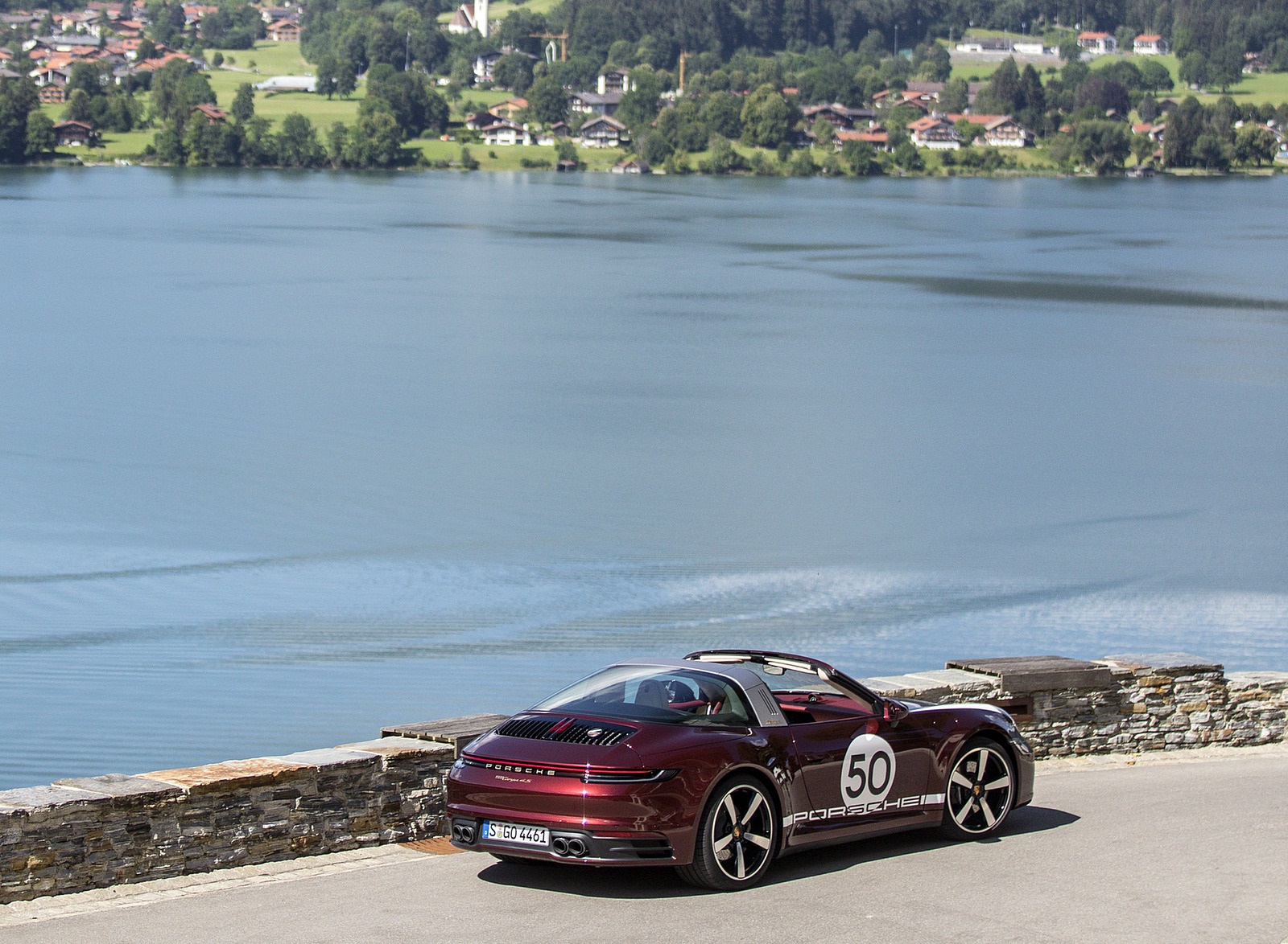 2021 Porsche 911 Targa 4S Heritage Design Edition (Color: Cherry Metallic) Rear Three-Quarter Wallpapers #36 of 82