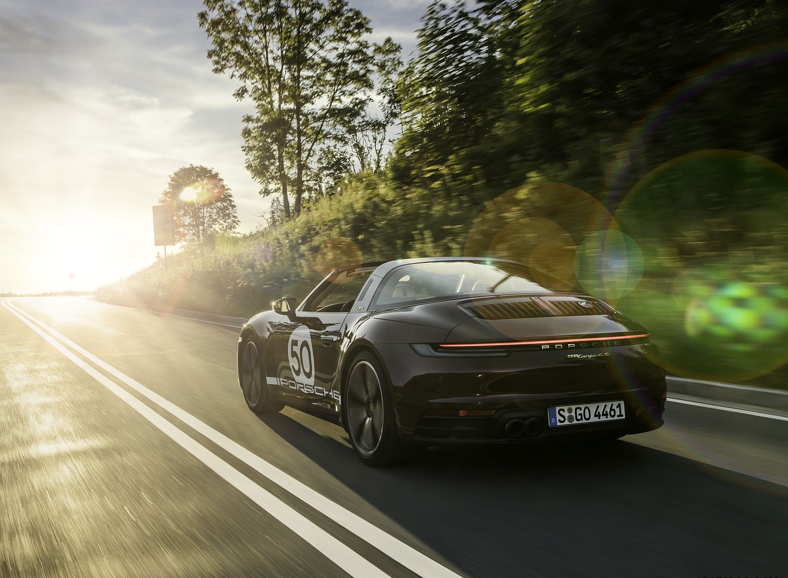 2021 Porsche 911 Targa 4S Heritage Design Edition (Color: Cherry Metallic) Rear Three-Quarter Wallpapers (15)