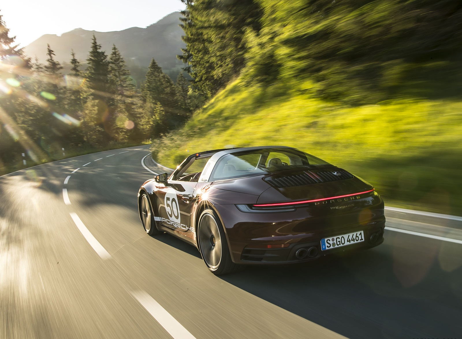 2021 Porsche 911 Targa 4S Heritage Design Edition (Color: Cherry Metallic) Rear Three-Quarter Wallpapers (11)
