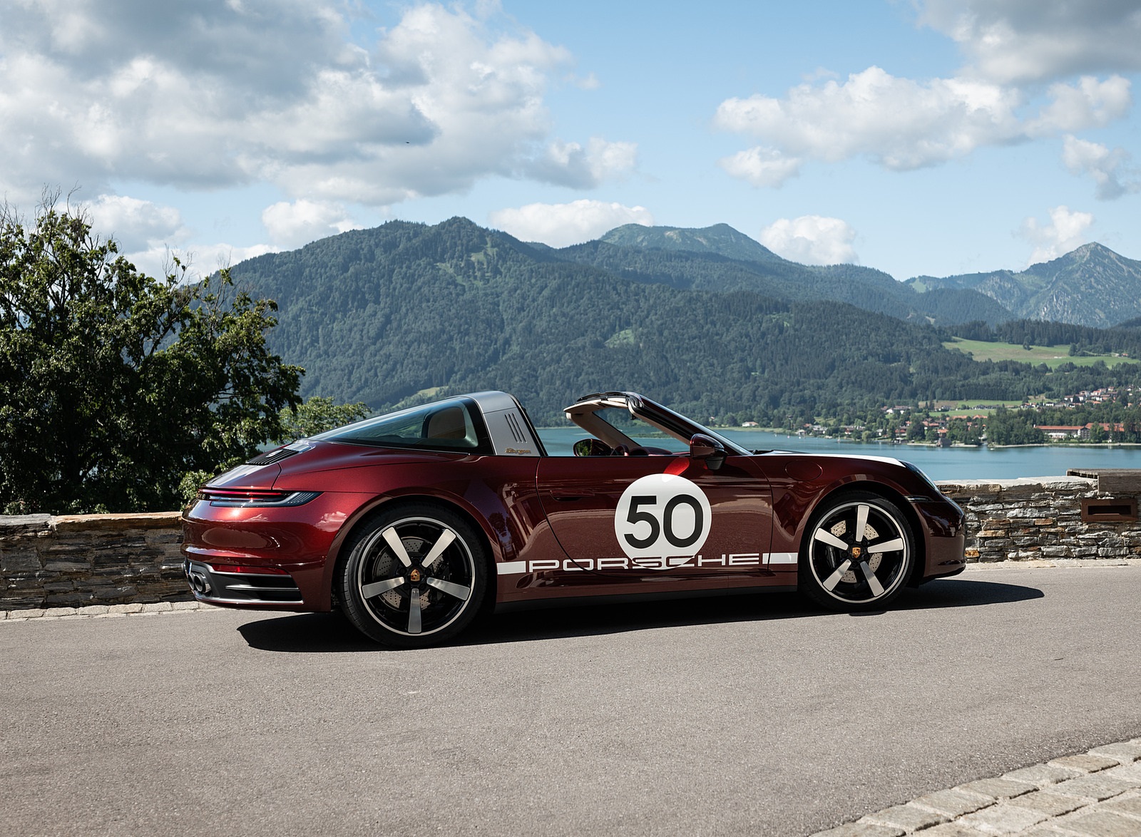 2021 Porsche 911 Targa 4S Heritage Design Edition (Color: Cherry Metallic) Side Wallpapers #24 of 82