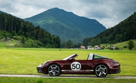 2021 Porsche 911 Targa 4S Heritage Design Edition (Color: Cherry Metallic) Side Wallpapers 450x275 (25)