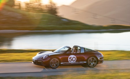 2021 Porsche 911 Targa 4S Heritage Design Edition (Color: Cherry Metallic) Side Wallpapers 450x275 (12)
