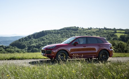2021 Porsche Cayenne GTS (Color: Carmine Red) Side Wallpapers 450x275 (19)