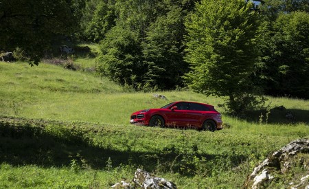 2021 Porsche Cayenne GTS (Color: Carmine Red) Side Wallpapers 450x275 (20)
