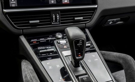 2021 Porsche Cayenne GTS (Color: Sechura Beige Metallic) Central Console Wallpapers 450x275 (84)