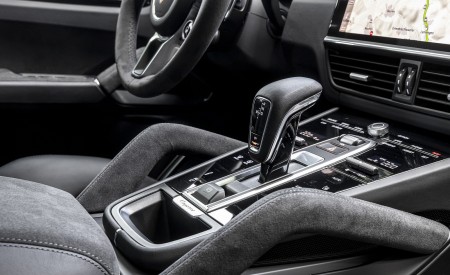 2021 Porsche Cayenne GTS (Color: Sechura Beige Metallic) Central Console Wallpapers 450x275 (82)