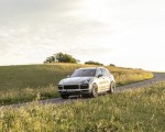 2021 Porsche Cayenne GTS (Color: Sechura Beige Metallic) Front Three-Quarter Wallpapers 150x120 (29)