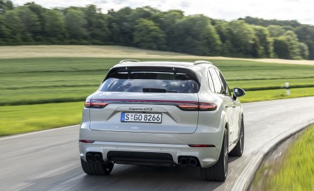 2021 Porsche Cayenne GTS (Color: Sechura Beige Metallic) Rear Wallpapers 450x275 (38)