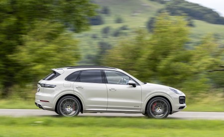 2021 Porsche Cayenne GTS (Color: Sechura Beige Metallic) Side Wallpapers 450x275 (52)