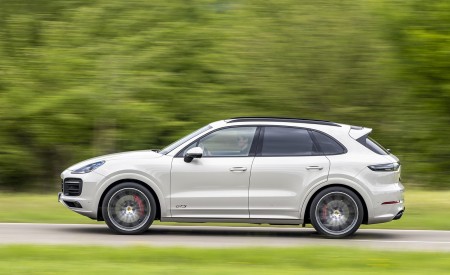 2021 Porsche Cayenne GTS (Color: Sechura Beige Metallic) Side Wallpapers 450x275 (53)