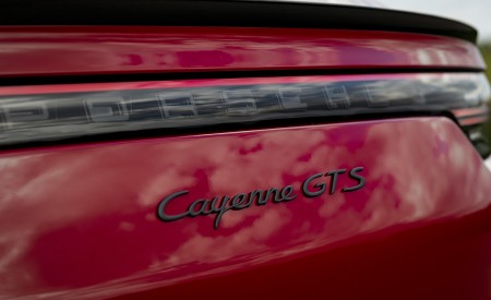 2021 Porsche Cayenne GTS Coupe (Color: Carmine Red) Badge Wallpapers 450x275 (40)