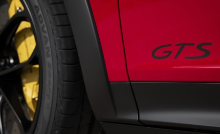 2021 Porsche Cayenne GTS Coupe (Color: Carmine Red) Badge Wallpapers 450x275 (39)