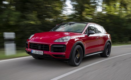 2021 Porsche Cayenne GTS Coupe (Color: Carmine Red) Front Three-Quarter Wallpapers 450x275 (4)