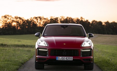 2021 Porsche Cayenne GTS Coupe (Color: Carmine Red) Front Wallpapers 450x275 (26)