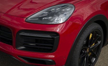 2021 Porsche Cayenne GTS Coupe (Color: Carmine Red) Headlight Wallpapers 450x275 (37)