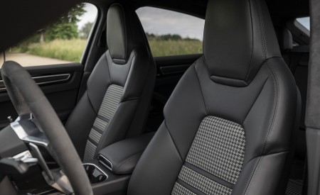 2021 Porsche Cayenne GTS Coupe (Color: Carmine Red) Interior Front Seats Wallpapers 450x275 (48)