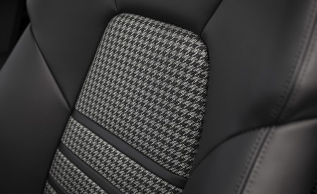 2021 Porsche Cayenne GTS Coupe (Color: Carmine Red) Interior Seats Wallpapers 450x275 (46)