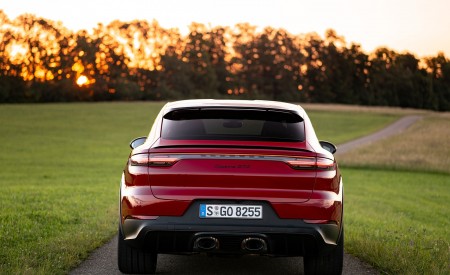 2021 Porsche Cayenne GTS Coupe (Color: Carmine Red) Rear Wallpapers 450x275 (31)