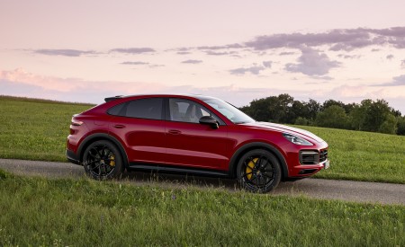 2021 Porsche Cayenne GTS Coupe (Color: Carmine Red) Side Wallpapers 450x275 (32)