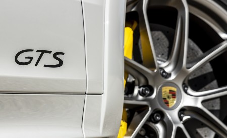 2021 Porsche Cayenne GTS Coupe (Color: Crayon) Badge Wallpapers 450x275 (109)