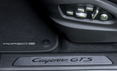 2021 Porsche Cayenne GTS Coupe (Color: Crayon) Door Sill Wallpapers 450x275 (114)