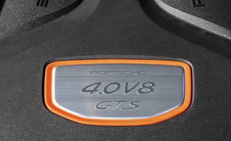 2021 Porsche Cayenne GTS Coupe (Color: Crayon) Engine Wallpapers 450x275 (110)
