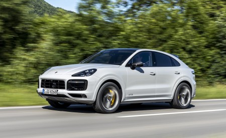 2021 Porsche Cayenne GTS Coupe (Color: Crayon) Front Three-Quarter Wallpapers 450x275 (57)