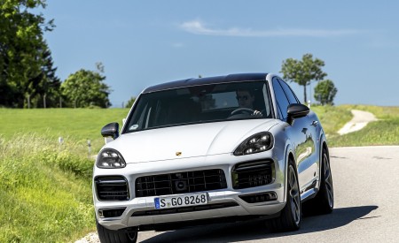 2021 Porsche Cayenne GTS Coupe (Color: Crayon) Front Wallpapers 450x275 (85)