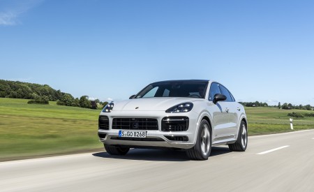 2021 Porsche Cayenne GTS Coupe (Color: Crayon) Front Wallpapers 450x275 (60)